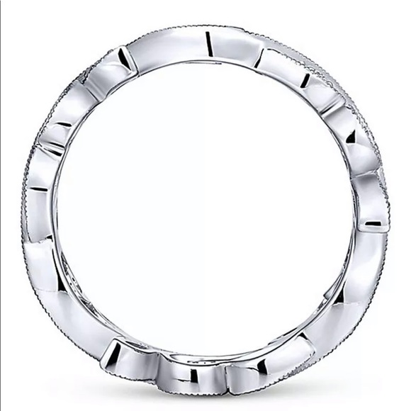 ☆Sparkly white sapphire women’s wedding ring♡ - Picture 3 of 5